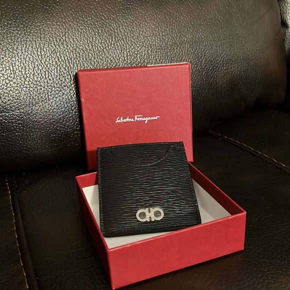 SALE!! Salvatore Ferragamo unisex leather Gancini logo card holder wallet NWB - Picture 10 of 10